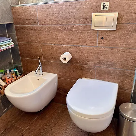 Apartamento In Stadtvilla Mit Terrasse Und Garten *