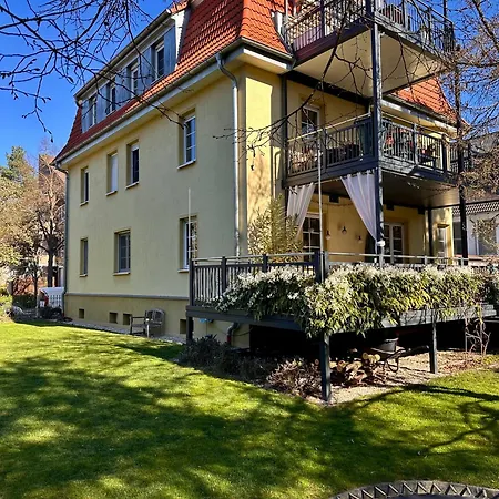 Apartment In Stadtvilla Mit Terrasse Und Garten *