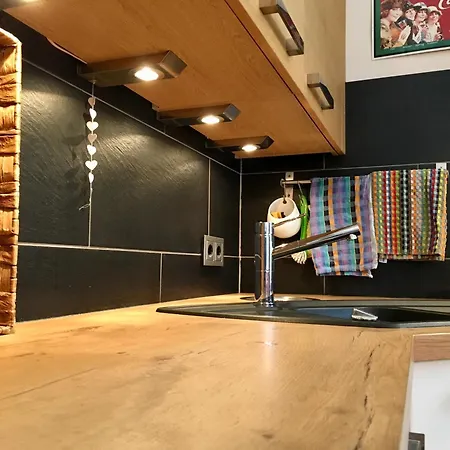 In Stadtvilla Mit Terrasse Und Garten