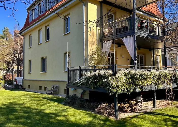 Appartement In Stadtvilla Mit Terrasse Und Garten *