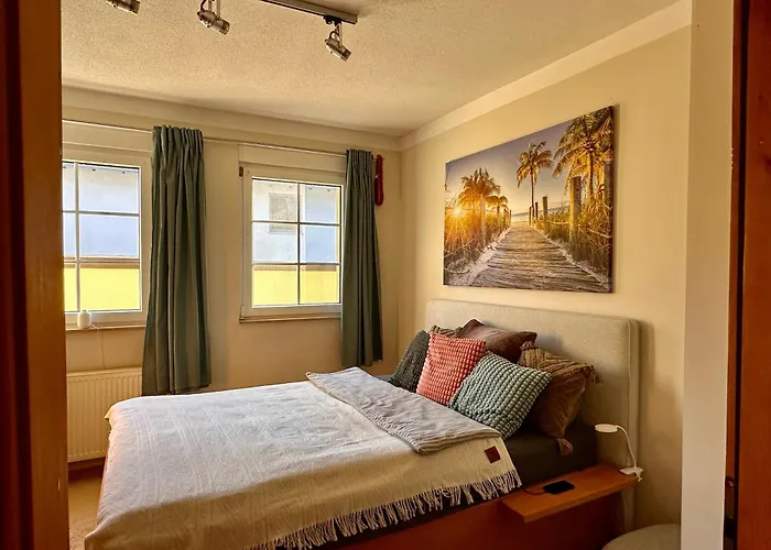 아파트 In Stadtvilla Mit Terrasse Und Garten 뉘른베르크