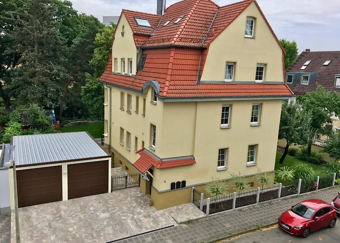 In Stadtvilla Mit Terrasse Und Garten דירה נירנברג